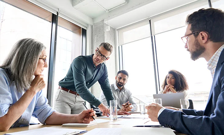 6 Key Differences in Investment Strategies Between the Rich and Middle Class